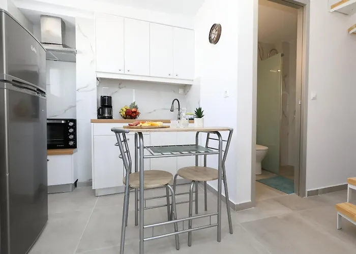 Andrieli * Χερσόνησος